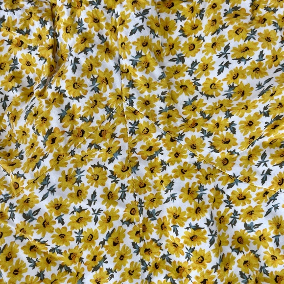 Morning Mist Romper with tie string straps - Picture 2 of 7